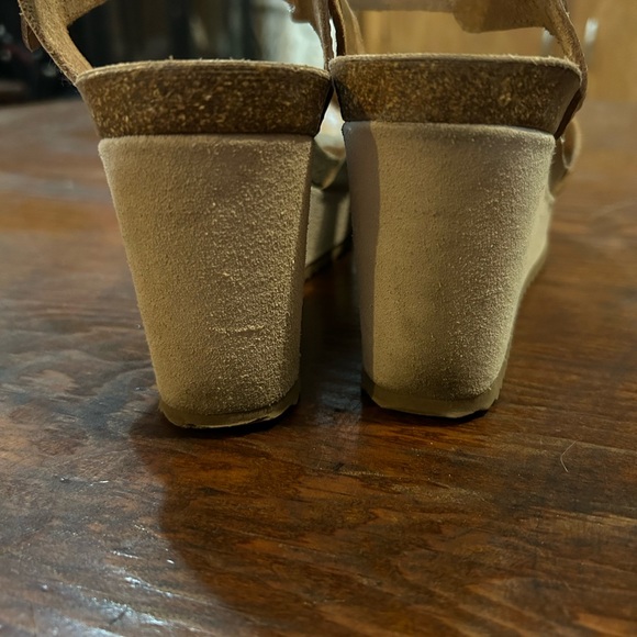 Wedges - Picture 5 of 6